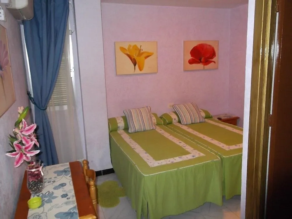 Pension Colonia Мотриль Гостевой дом